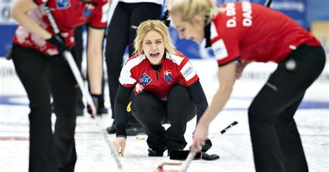 Danske curlingkvinder dukker Norge og sikrer VM-billet